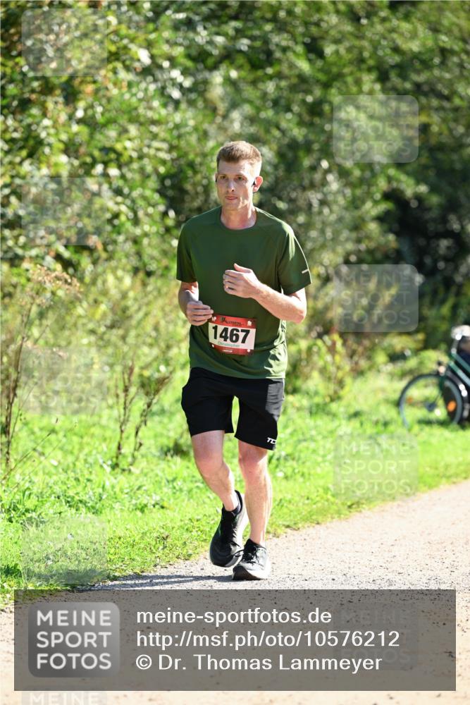 27.09.2026 - 35. Volkslauf durch das schöne Alstertal Dr. Thomas Lammeyer http://msf.ph/oto/10576212 27.09.2026 11:41:46 Laufen 1467 meine-sportfotos.de