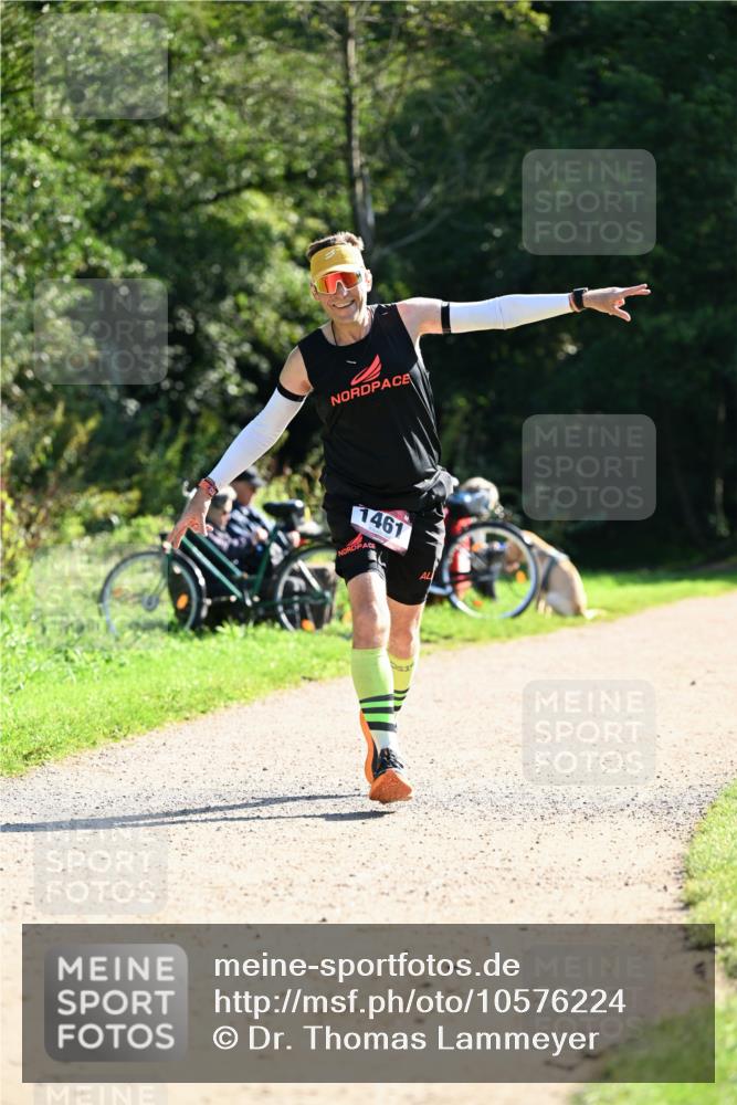 27.09.2026 - 35. Volkslauf durch das schöne Alstertal Dr. Thomas Lammeyer http://msf.ph/oto/10576224 27.09.2026 11:41:56 Laufen 1461 meine-sportfotos.de
