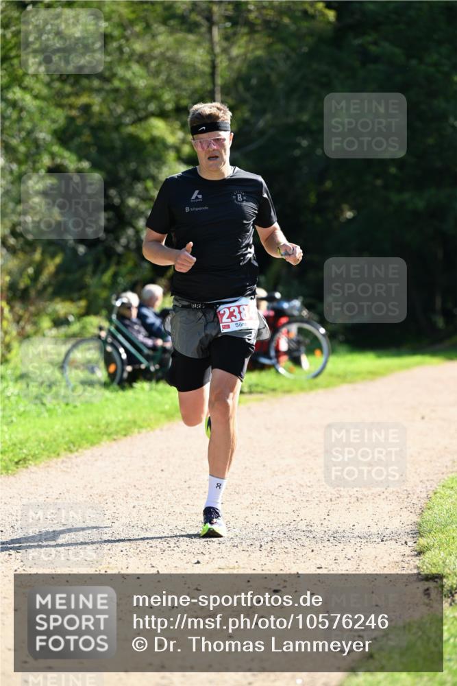 27.09.2026 - 35. Volkslauf durch das schöne Alstertal Dr. Thomas Lammeyer http://msf.ph/oto/10576246 27.09.2026 11:42:26 Laufen 2384 meine-sportfotos.de