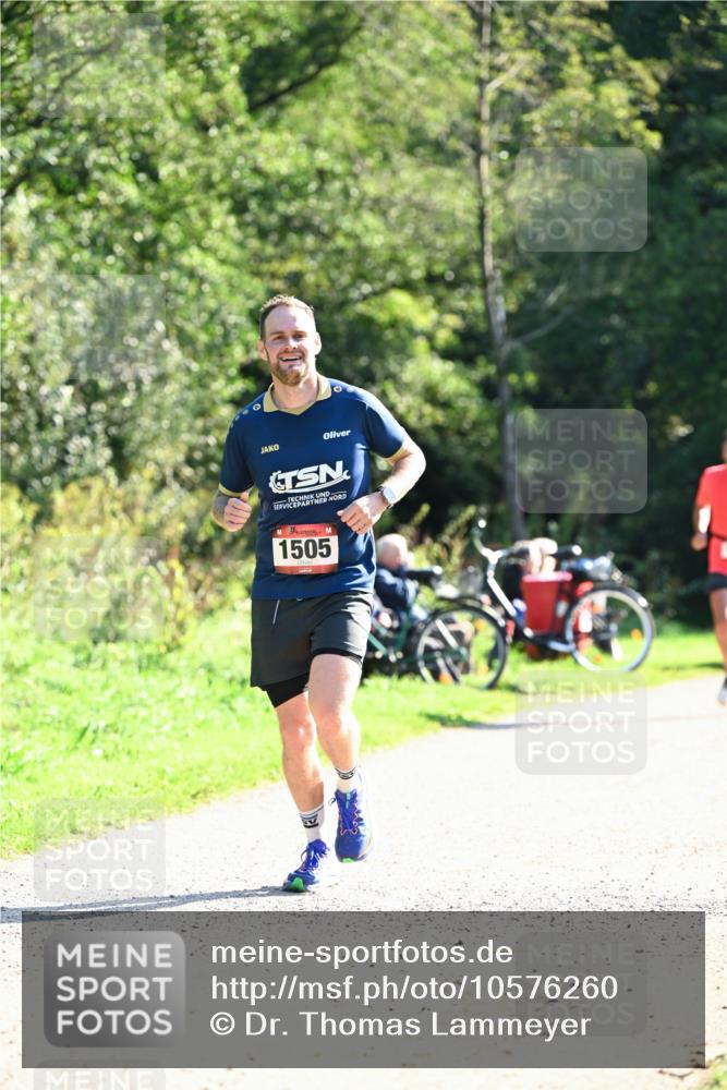 27.09.2026 - 35. Volkslauf durch das schöne Alstertal Dr. Thomas Lammeyer http://msf.ph/oto/10576260 27.09.2026 11:42:36 Laufen 1505 meine-sportfotos.de