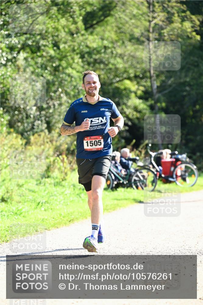 27.09.2026 - 35. Volkslauf durch das schöne Alstertal Dr. Thomas Lammeyer http://msf.ph/oto/10576261 27.09.2026 11:42:36 Laufen 1505 meine-sportfotos.de