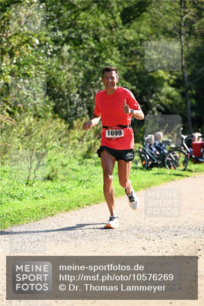 27.09.2026 - 35. Volkslauf durch das schöne Alstertal Dr. Thomas Lammeyer http://msf.ph/oto/10576269 27.09.2026 11:42:40 Laufen 1699 meine-sportfotos.de
