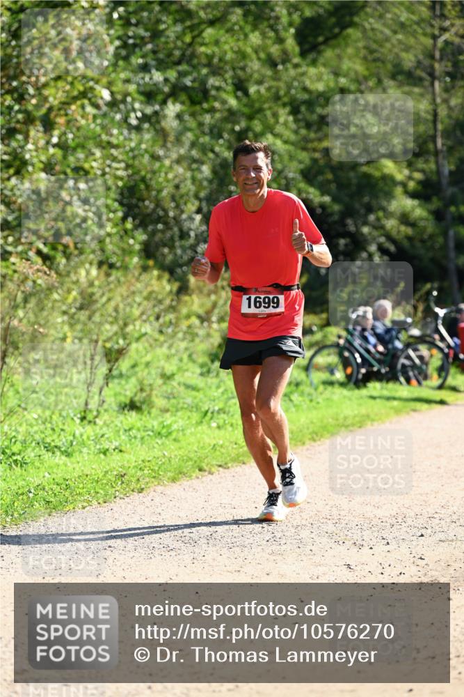 27.09.2026 - 35. Volkslauf durch das schöne Alstertal Dr. Thomas Lammeyer http://msf.ph/oto/10576270 27.09.2026 11:42:40 Laufen 1699 meine-sportfotos.de