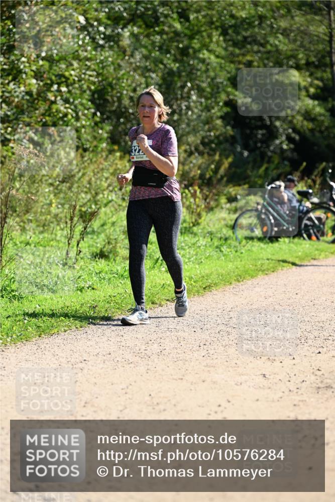 27.09.2026 - 35. Volkslauf durch das schöne Alstertal Dr. Thomas Lammeyer http://msf.ph/oto/10576284 27.09.2026 11:42:58 Laufen 322 meine-sportfotos.de