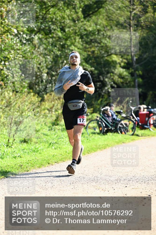 27.09.2026 - 35. Volkslauf durch das schöne Alstertal Dr. Thomas Lammeyer http://msf.ph/oto/10576292 27.09.2026 11:43:01 Laufen 173 meine-sportfotos.de