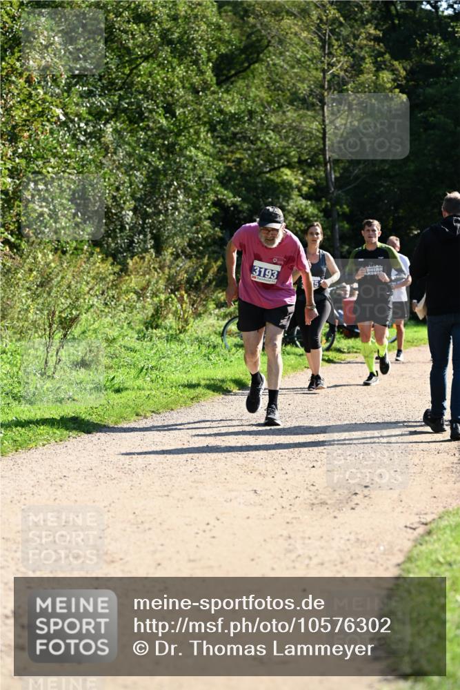 27.09.2026 - 35. Volkslauf durch das schöne Alstertal Dr. Thomas Lammeyer http://msf.ph/oto/10576302 27.09.2026 11:43:13 Laufen 3193 meine-sportfotos.de