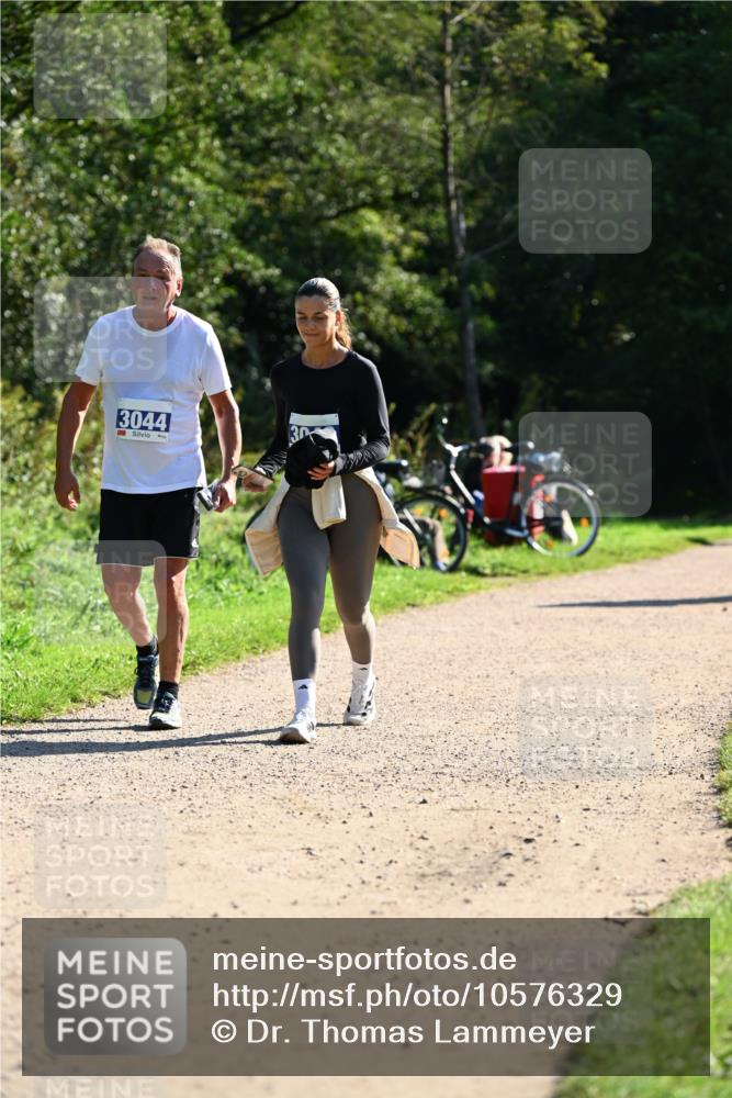 27.09.2026 - 35. Volkslauf durch das schöne Alstertal Dr. Thomas Lammeyer http://msf.ph/oto/10576329 27.09.2026 11:43:21 Laufen 3044 meine-sportfotos.de
