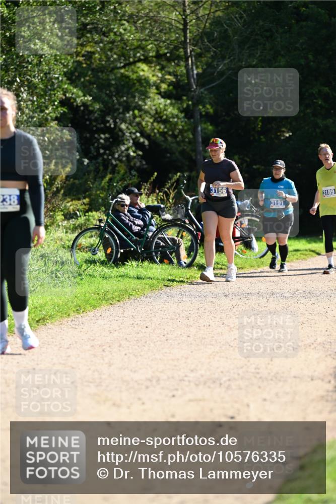 27.09.2026 - 35. Volkslauf durch das schöne Alstertal Dr. Thomas Lammeyer http://msf.ph/oto/10576335 27.09.2026 11:43:37 Laufen 238, 3156, 3191, 111, 3189 meine-sportfotos.de