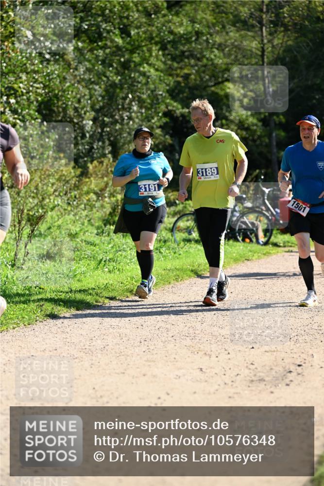 27.09.2026 - 35. Volkslauf durch das schöne Alstertal Dr. Thomas Lammeyer http://msf.ph/oto/10576348 27.09.2026 11:43:42 Laufen 3191, 3189, 1501 meine-sportfotos.de