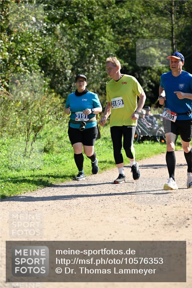 27.09.2026 - 35. Volkslauf durch das schöne Alstertal Dr. Thomas Lammeyer http://msf.ph/oto/10576353 27.09.2026 11:43:43 Laufen 3191, 3189, 1501 meine-sportfotos.de
