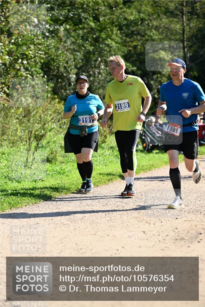 27.09.2026 - 35. Volkslauf durch das schöne Alstertal Dr. Thomas Lammeyer http://msf.ph/oto/10576354 27.09.2026 11:43:43 Laufen 3189, 3191, 1, 1501 meine-sportfotos.de