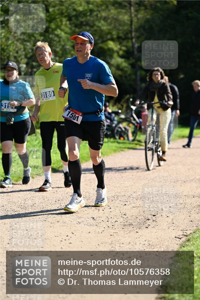 27.09.2026 - 35. Volkslauf durch das schöne Alstertal Dr. Thomas Lammeyer http://msf.ph/oto/10576358 27.09.2026 11:43:43 Laufen 319, 3189, 1501 meine-sportfotos.de