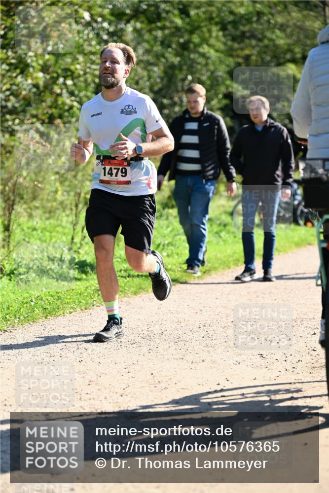 27.09.2026 - 35. Volkslauf durch das schöne Alstertal Dr. Thomas Lammeyer http://msf.ph/oto/10576365 27.09.2026 11:43:50 Laufen 1479 meine-sportfotos.de