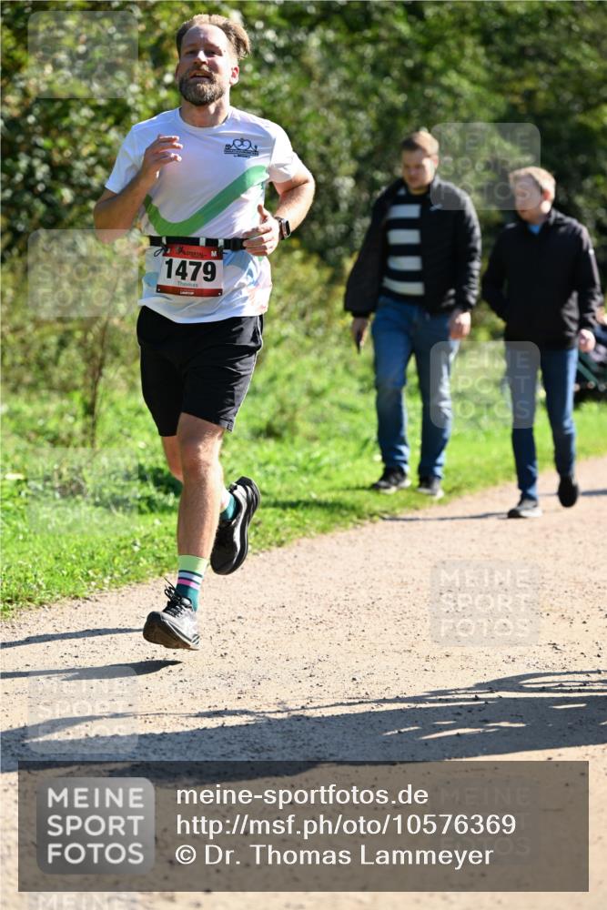 27.09.2026 - 35. Volkslauf durch das schöne Alstertal Dr. Thomas Lammeyer http://msf.ph/oto/10576369 27.09.2026 11:43:50 Laufen 1479 meine-sportfotos.de