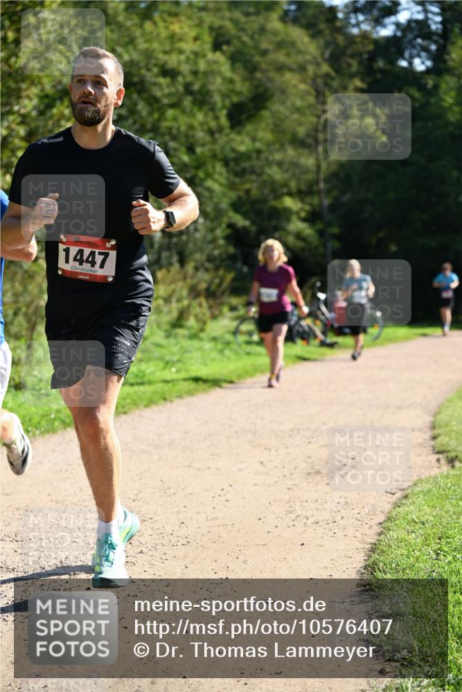 27.09.2026 - 35. Volkslauf durch das schöne Alstertal Dr. Thomas Lammeyer http://msf.ph/oto/10576407 27.09.2026 11:44:00 Laufen 1447 meine-sportfotos.de