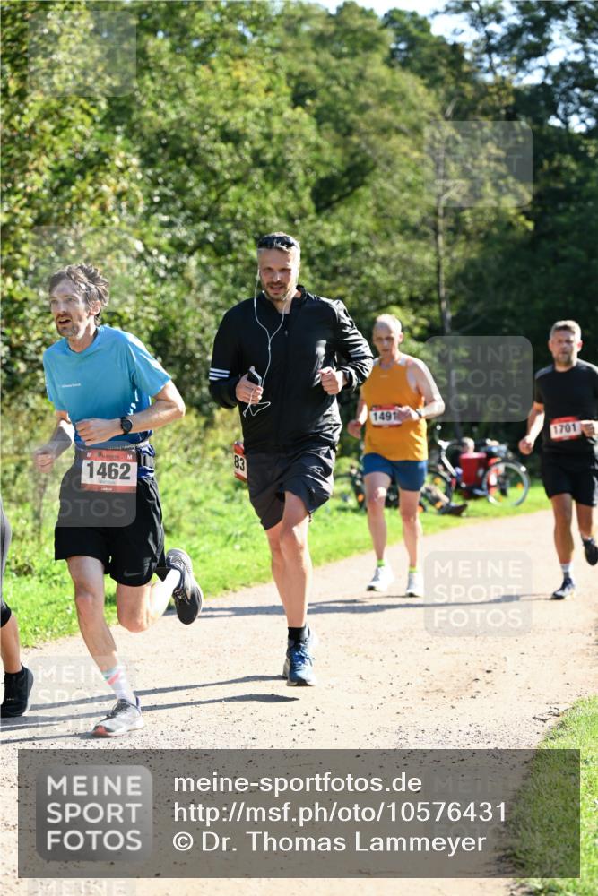 27.09.2026 - 35. Volkslauf durch das schöne Alstertal Dr. Thomas Lammeyer http://msf.ph/oto/10576431 27.09.2026 11:44:08 Laufen 1462, 1491, 1701 meine-sportfotos.de