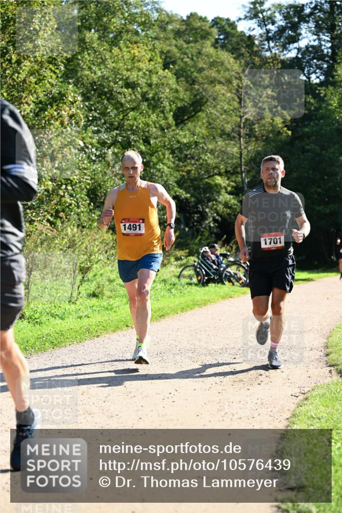 27.09.2026 - 35. Volkslauf durch das schöne Alstertal Dr. Thomas Lammeyer http://msf.ph/oto/10576439 27.09.2026 11:44:10 Laufen 1491, 1701 meine-sportfotos.de