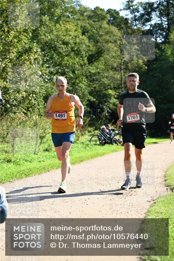 27.09.2026 - 35. Volkslauf durch das schöne Alstertal Dr. Thomas Lammeyer http://msf.ph/oto/10576440 27.09.2026 11:44:10 Laufen 1491, 1701 meine-sportfotos.de