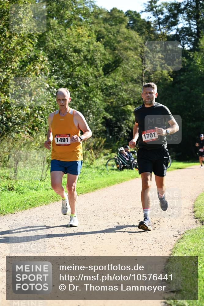 27.09.2026 - 35. Volkslauf durch das schöne Alstertal Dr. Thomas Lammeyer http://msf.ph/oto/10576441 27.09.2026 11:44:10 Laufen 1491, 1701 meine-sportfotos.de