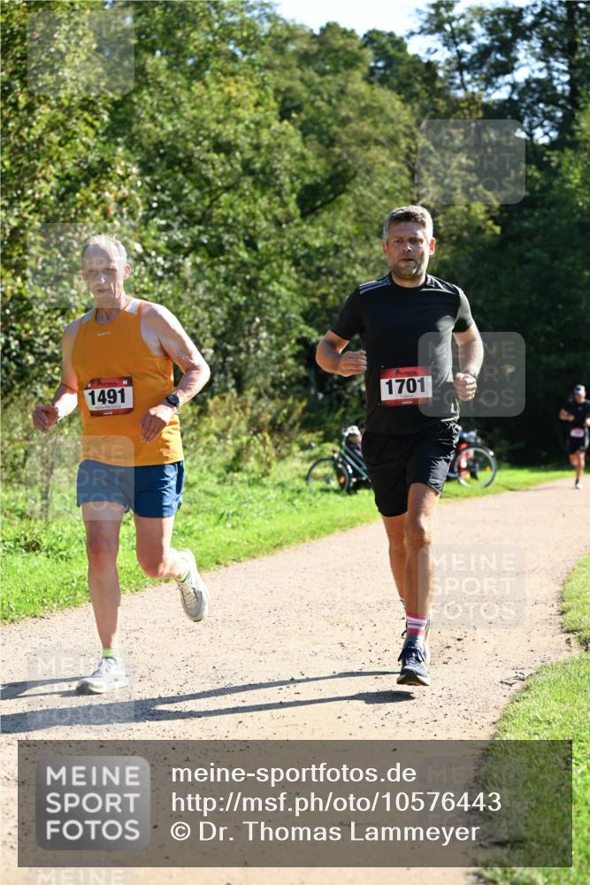 27.09.2026 - 35. Volkslauf durch das schöne Alstertal Dr. Thomas Lammeyer http://msf.ph/oto/10576443 27.09.2026 11:44:10 Laufen 1491, 1701 meine-sportfotos.de
