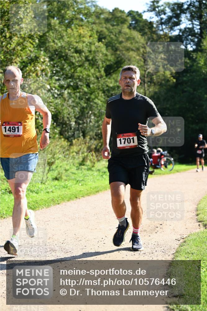 27.09.2026 - 35. Volkslauf durch das schöne Alstertal Dr. Thomas Lammeyer http://msf.ph/oto/10576446 27.09.2026 11:44:10 Laufen 1491, 1701 meine-sportfotos.de