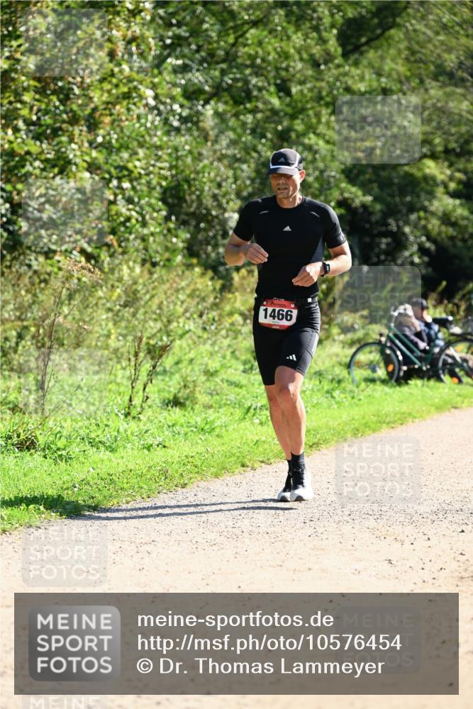 27.09.2026 - 35. Volkslauf durch das schöne Alstertal Dr. Thomas Lammeyer http://msf.ph/oto/10576454 27.09.2026 11:44:17 Laufen 1466 meine-sportfotos.de
