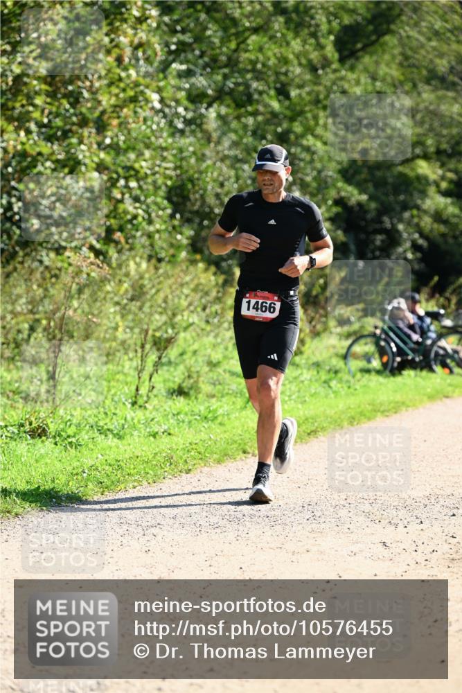 27.09.2026 - 35. Volkslauf durch das schöne Alstertal Dr. Thomas Lammeyer http://msf.ph/oto/10576455 27.09.2026 11:44:17 Laufen 1466 meine-sportfotos.de
