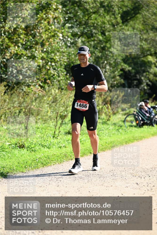 27.09.2026 - 35. Volkslauf durch das schöne Alstertal Dr. Thomas Lammeyer http://msf.ph/oto/10576457 27.09.2026 11:44:17 Laufen 1466 meine-sportfotos.de
