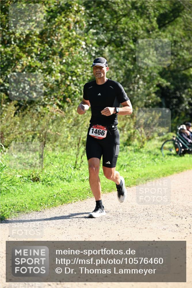 27.09.2026 - 35. Volkslauf durch das schöne Alstertal Dr. Thomas Lammeyer http://msf.ph/oto/10576460 27.09.2026 11:44:17 Laufen 1466 meine-sportfotos.de