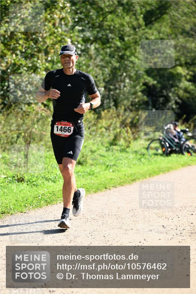 27.09.2026 - 35. Volkslauf durch das schöne Alstertal Dr. Thomas Lammeyer http://msf.ph/oto/10576462 27.09.2026 11:44:18 Laufen 1466 meine-sportfotos.de