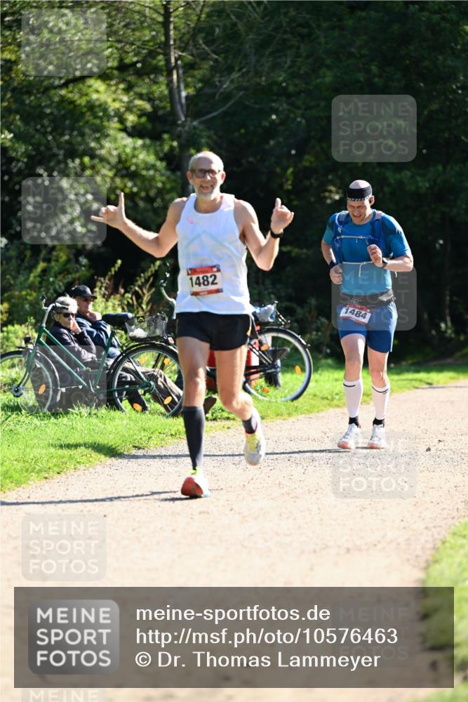 27.09.2026 - 35. Volkslauf durch das schöne Alstertal Dr. Thomas Lammeyer http://msf.ph/oto/10576463 27.09.2026 11:44:31 Laufen 1482, 1484 meine-sportfotos.de