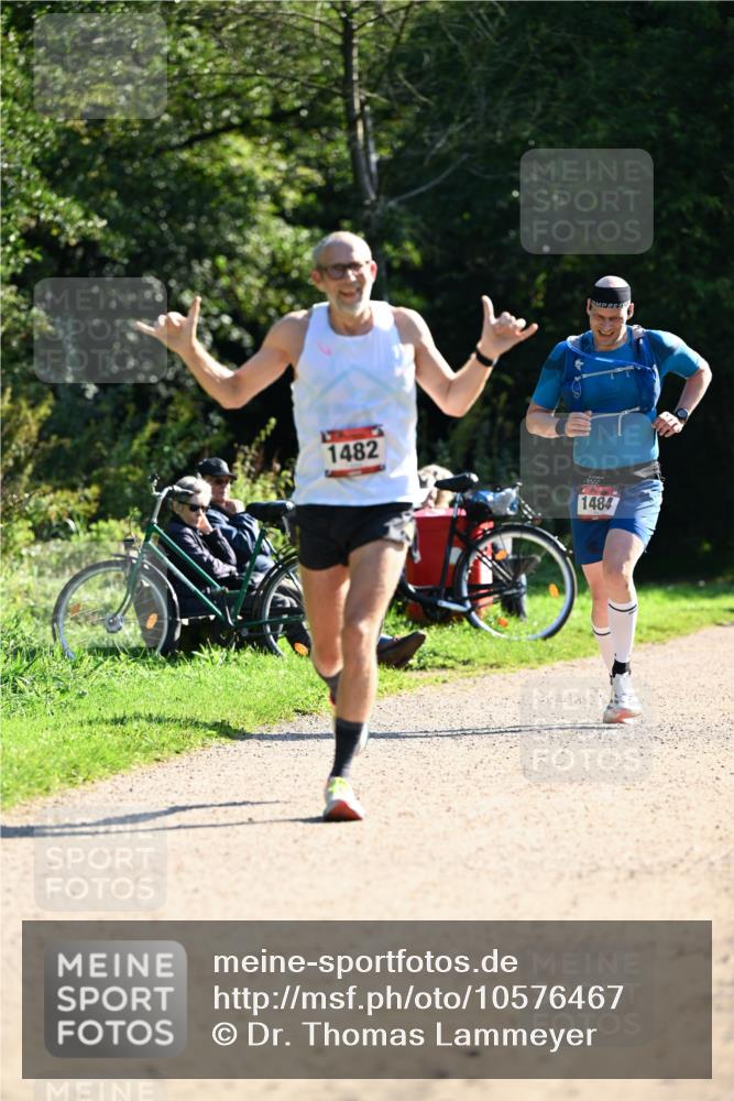 27.09.2026 - 35. Volkslauf durch das schöne Alstertal Dr. Thomas Lammeyer http://msf.ph/oto/10576467 27.09.2026 11:44:31 Laufen 1482, 1484 meine-sportfotos.de