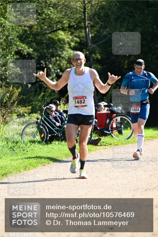 27.09.2026 - 35. Volkslauf durch das schöne Alstertal Dr. Thomas Lammeyer http://msf.ph/oto/10576469 27.09.2026 11:44:31 Laufen 1482, 1484 meine-sportfotos.de