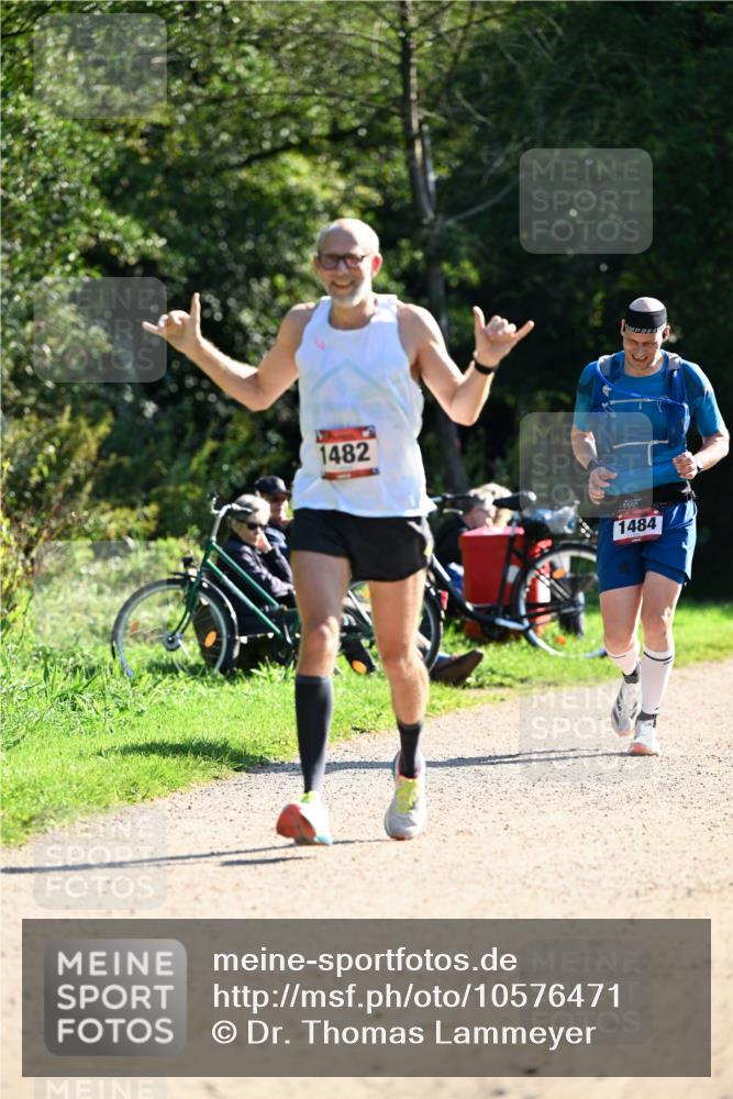 27.09.2026 - 35. Volkslauf durch das schöne Alstertal Dr. Thomas Lammeyer http://msf.ph/oto/10576471 27.09.2026 11:44:32 Laufen 1482, 1484 meine-sportfotos.de