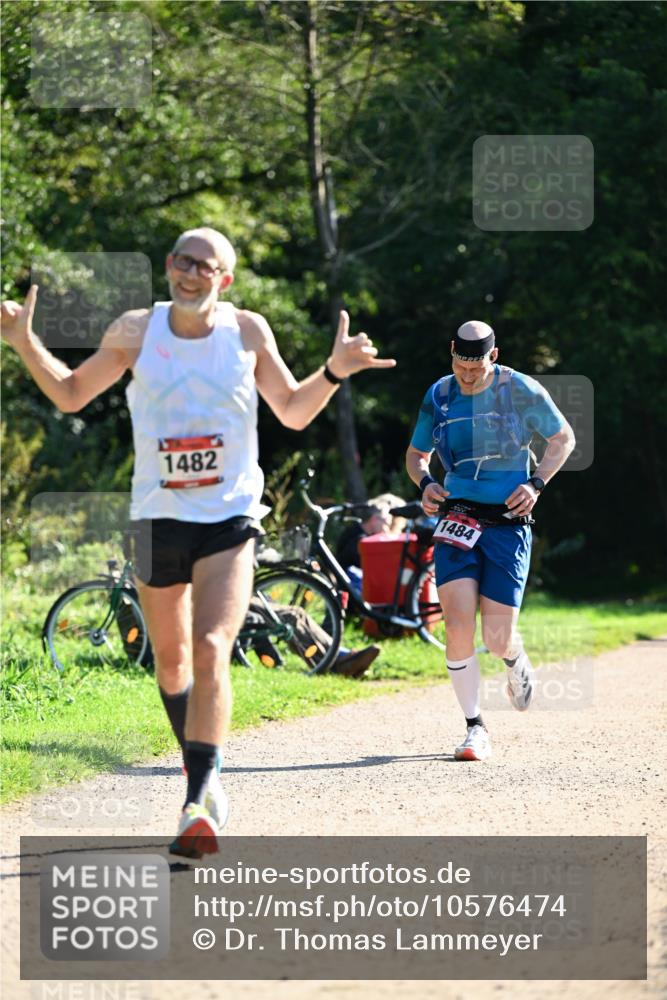 27.09.2026 - 35. Volkslauf durch das schöne Alstertal Dr. Thomas Lammeyer http://msf.ph/oto/10576474 27.09.2026 11:44:32 Laufen 1482, 1484 meine-sportfotos.de
