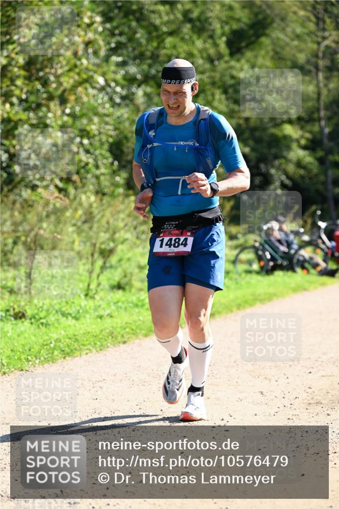 27.09.2026 - 35. Volkslauf durch das schöne Alstertal Dr. Thomas Lammeyer http://msf.ph/oto/10576479 27.09.2026 11:44:36 Laufen 1484 meine-sportfotos.de