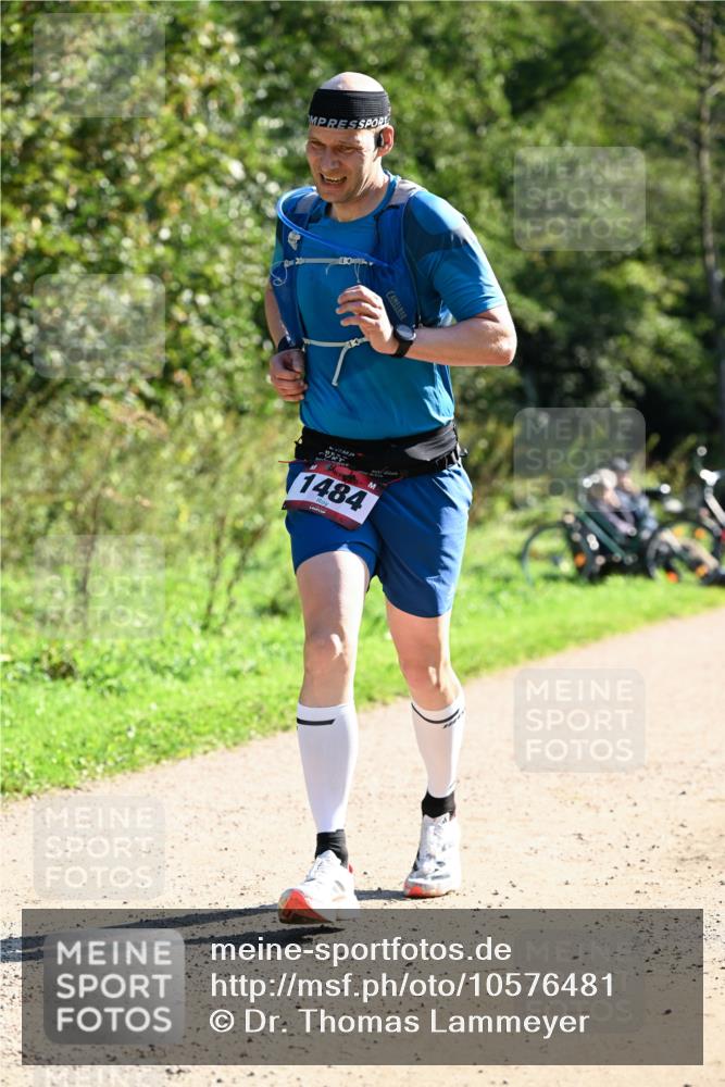 27.09.2026 - 35. Volkslauf durch das schöne Alstertal Dr. Thomas Lammeyer http://msf.ph/oto/10576481 27.09.2026 11:44:36 Laufen 1484 meine-sportfotos.de