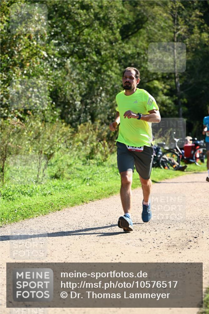 27.09.2026 - 35. Volkslauf durch das schöne Alstertal Dr. Thomas Lammeyer http://msf.ph/oto/10576517 27.09.2026 11:44:47 Laufen  meine-sportfotos.de