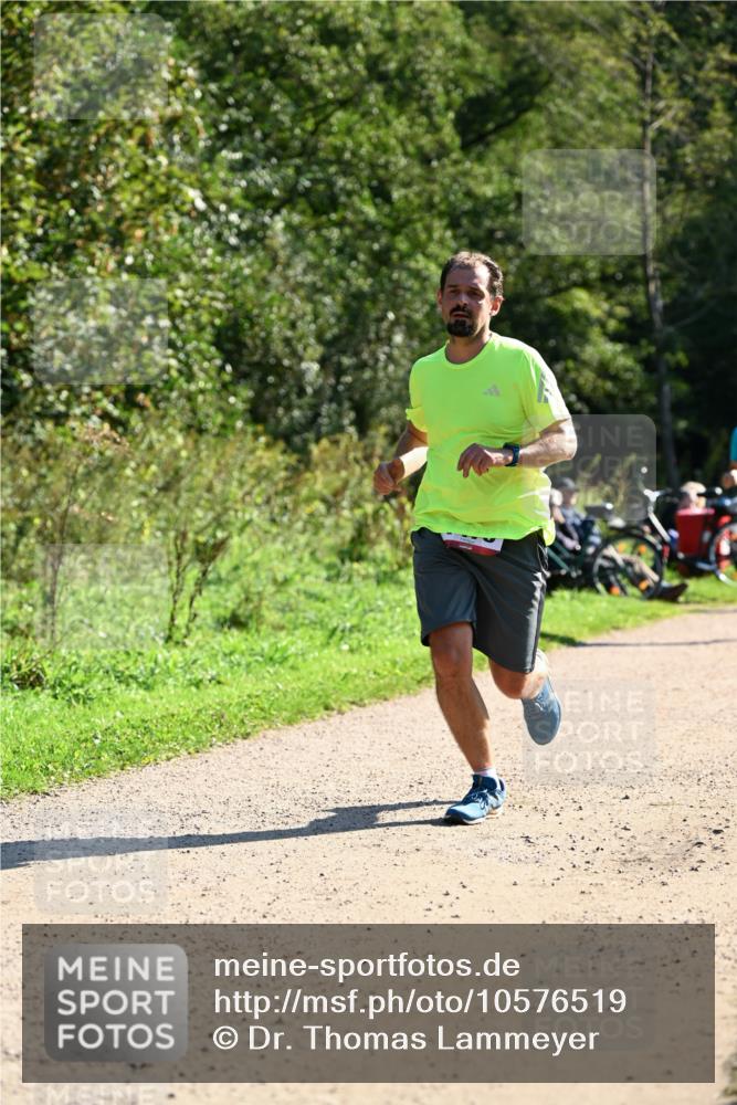 27.09.2026 - 35. Volkslauf durch das schöne Alstertal Dr. Thomas Lammeyer http://msf.ph/oto/10576519 27.09.2026 11:44:47 Laufen  meine-sportfotos.de