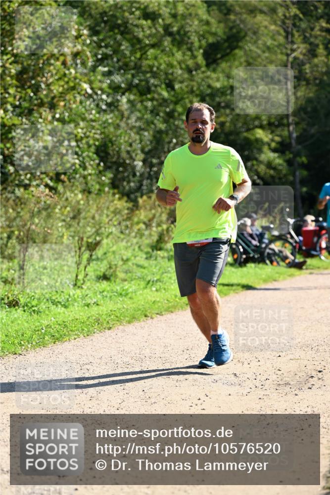 27.09.2026 - 35. Volkslauf durch das schöne Alstertal Dr. Thomas Lammeyer http://msf.ph/oto/10576520 27.09.2026 11:44:47 Laufen  meine-sportfotos.de