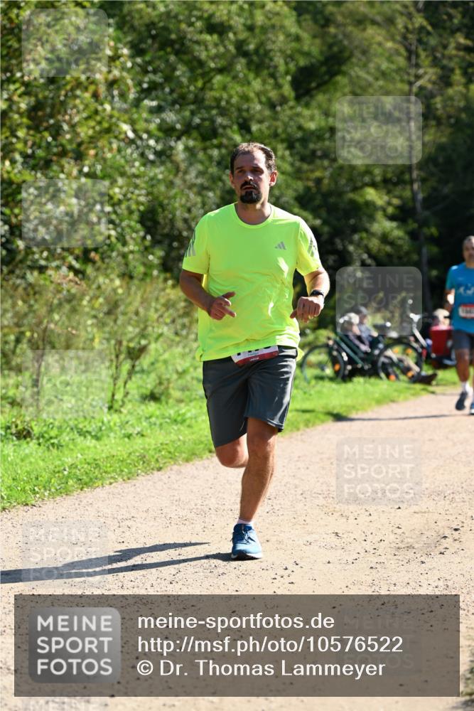 27.09.2026 - 35. Volkslauf durch das schöne Alstertal Dr. Thomas Lammeyer http://msf.ph/oto/10576522 27.09.2026 11:44:47 Laufen  meine-sportfotos.de