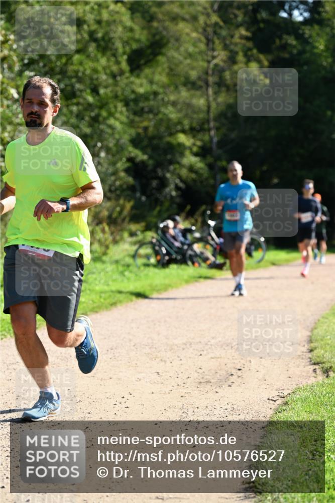 27.09.2026 - 35. Volkslauf durch das schöne Alstertal Dr. Thomas Lammeyer http://msf.ph/oto/10576527 27.09.2026 11:44:48 Laufen  meine-sportfotos.de
