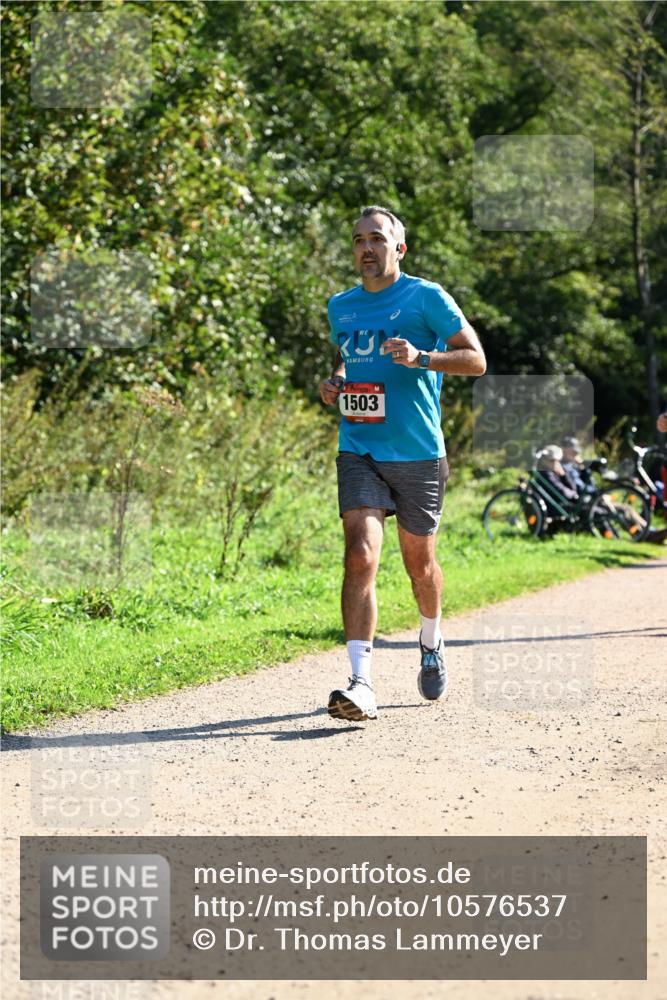 27.09.2026 - 35. Volkslauf durch das schöne Alstertal Dr. Thomas Lammeyer http://msf.ph/oto/10576537 27.09.2026 11:44:50 Laufen 1503 meine-sportfotos.de