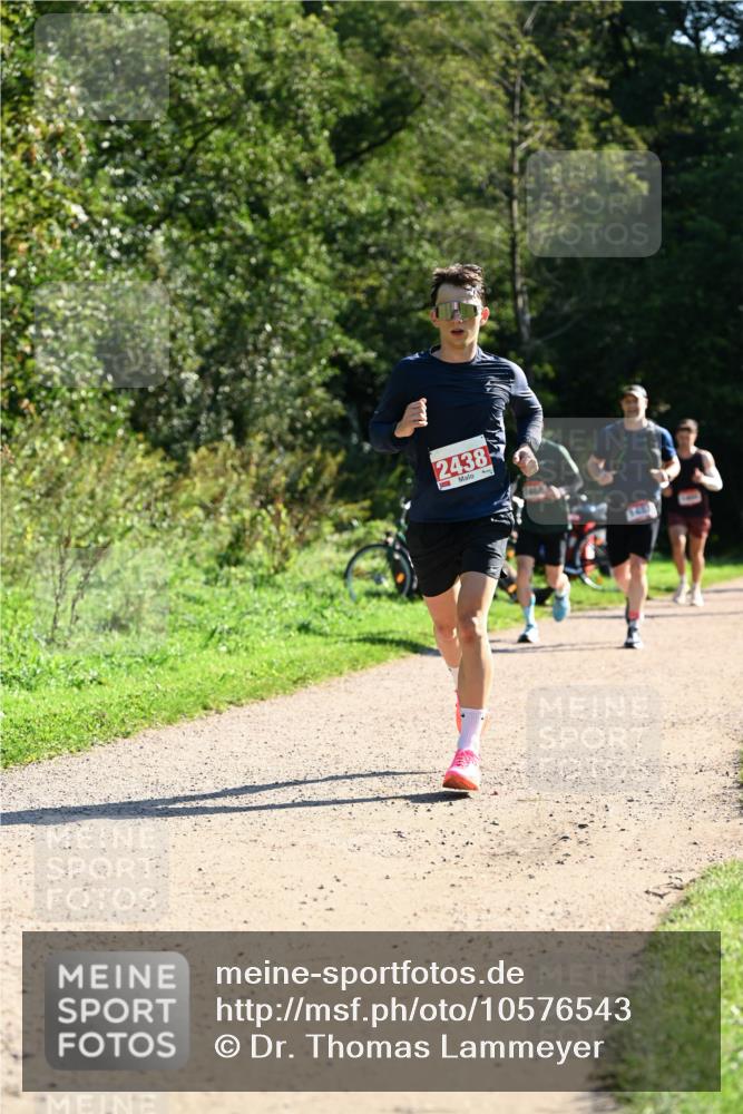27.09.2026 - 35. Volkslauf durch das schöne Alstertal Dr. Thomas Lammeyer http://msf.ph/oto/10576543 27.09.2026 11:44:52 Laufen 2438, 1465 meine-sportfotos.de
