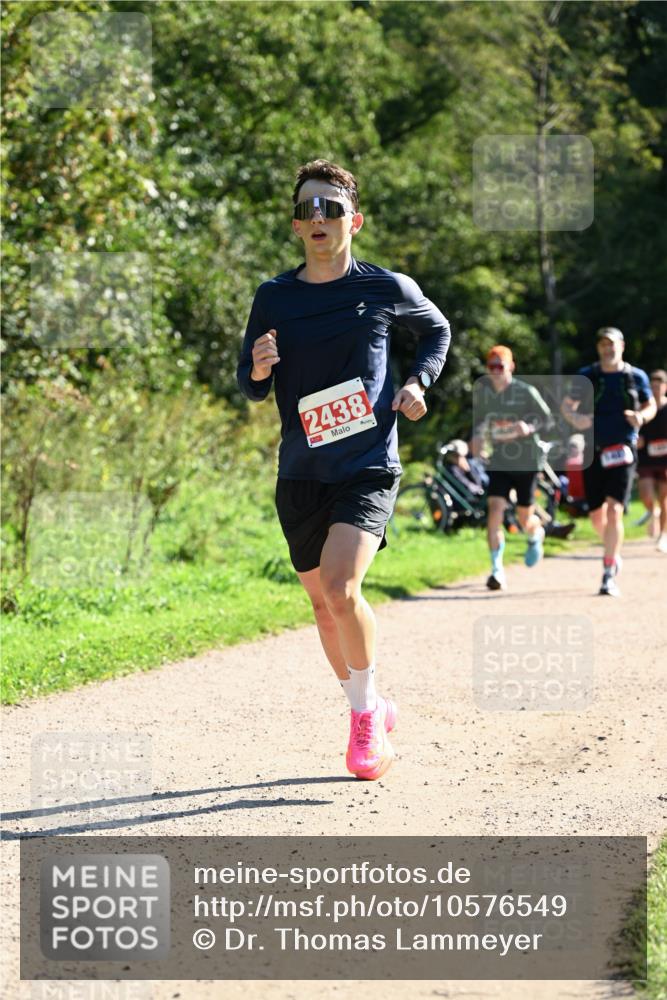 27.09.2026 - 35. Volkslauf durch das schöne Alstertal Dr. Thomas Lammeyer http://msf.ph/oto/10576549 27.09.2026 11:44:52 Laufen 2438 meine-sportfotos.de