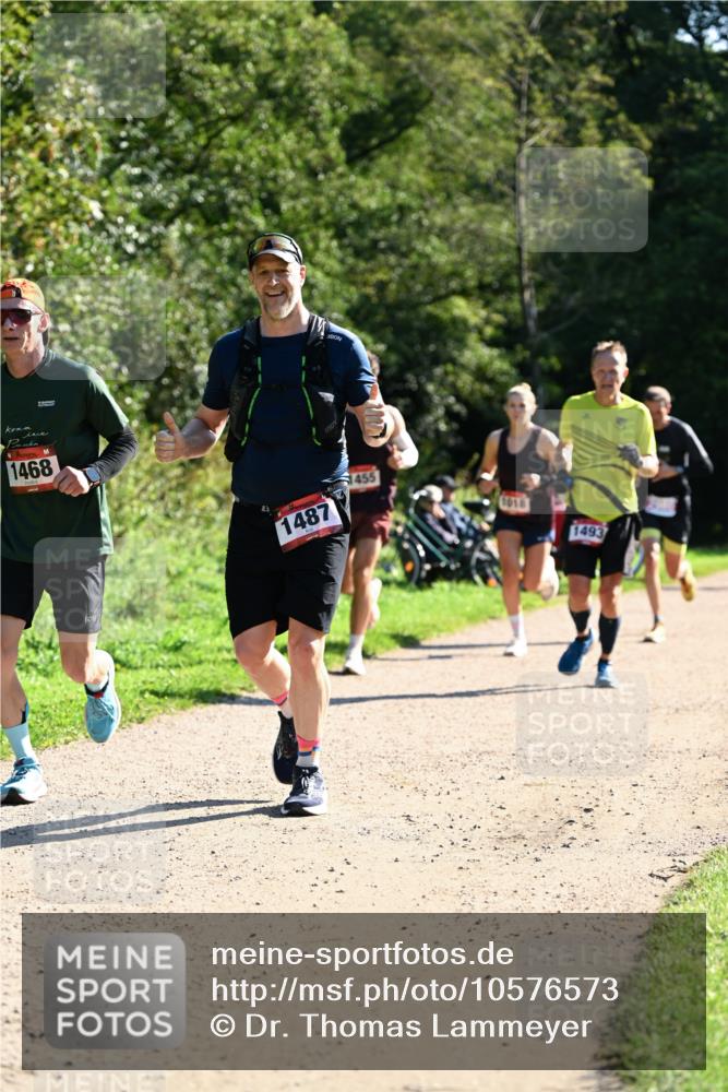 27.09.2026 - 35. Volkslauf durch das schöne Alstertal Dr. Thomas Lammeyer http://msf.ph/oto/10576573 27.09.2026 11:44:55 Laufen 1468, 1455, 1487, 1018, 1493 meine-sportfotos.de