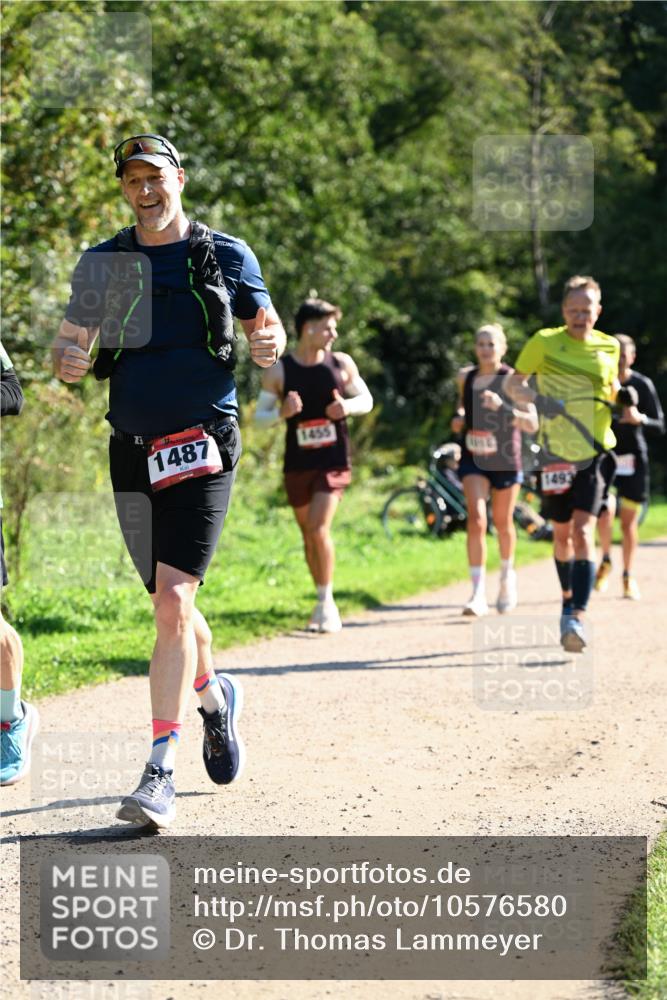 27.09.2026 - 35. Volkslauf durch das schöne Alstertal Dr. Thomas Lammeyer http://msf.ph/oto/10576580 27.09.2026 11:44:56 Laufen 1487, 1455, 1493 meine-sportfotos.de