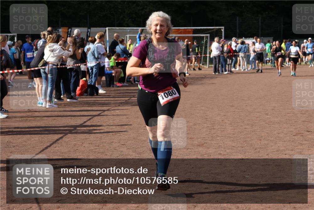 27.09.2026 - 35. Volkslauf durch das schöne Alstertal Strokosch-Dieckow http://msf.ph/oto/10576585 27.09.2026 12:31:00 Ziel 1080 meine-sportfotos.de