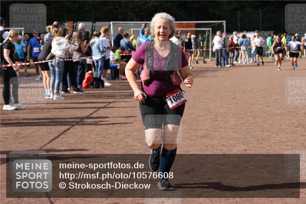 27.09.2026 - 35. Volkslauf durch das schöne Alstertal Strokosch-Dieckow http://msf.ph/oto/10576608 27.09.2026 12:31:00 Ziel 1080 meine-sportfotos.de