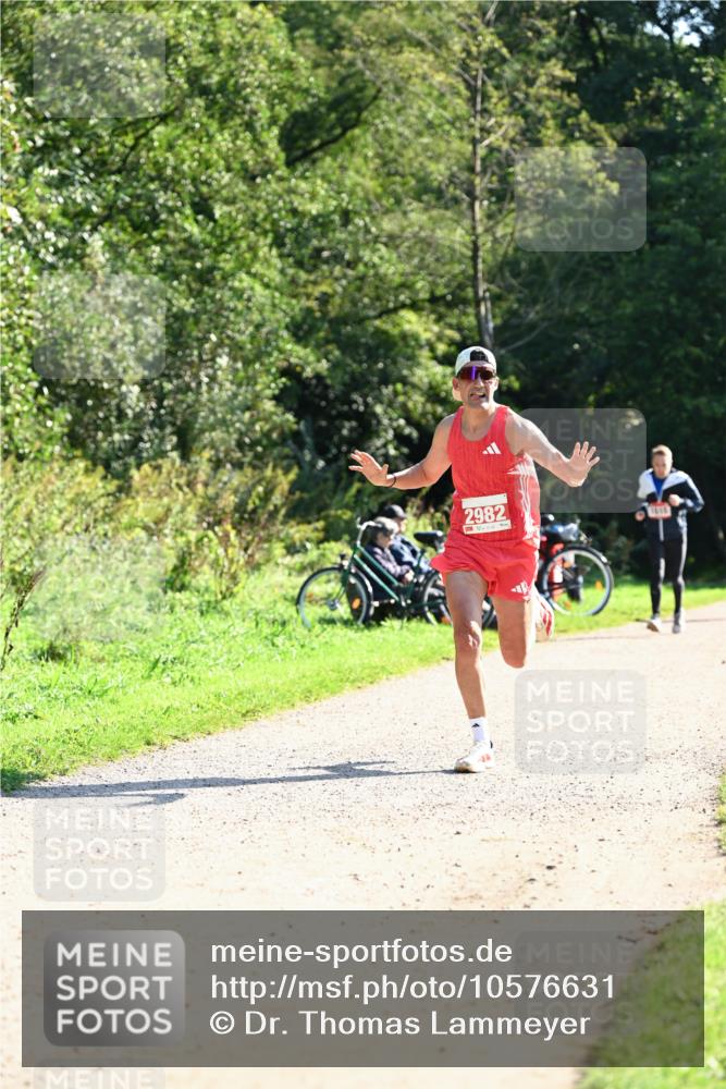 27.09.2026 - 35. Volkslauf durch das schöne Alstertal Dr. Thomas Lammeyer http://msf.ph/oto/10576631 27.09.2026 11:45:35 Laufen 2982, 1616 meine-sportfotos.de